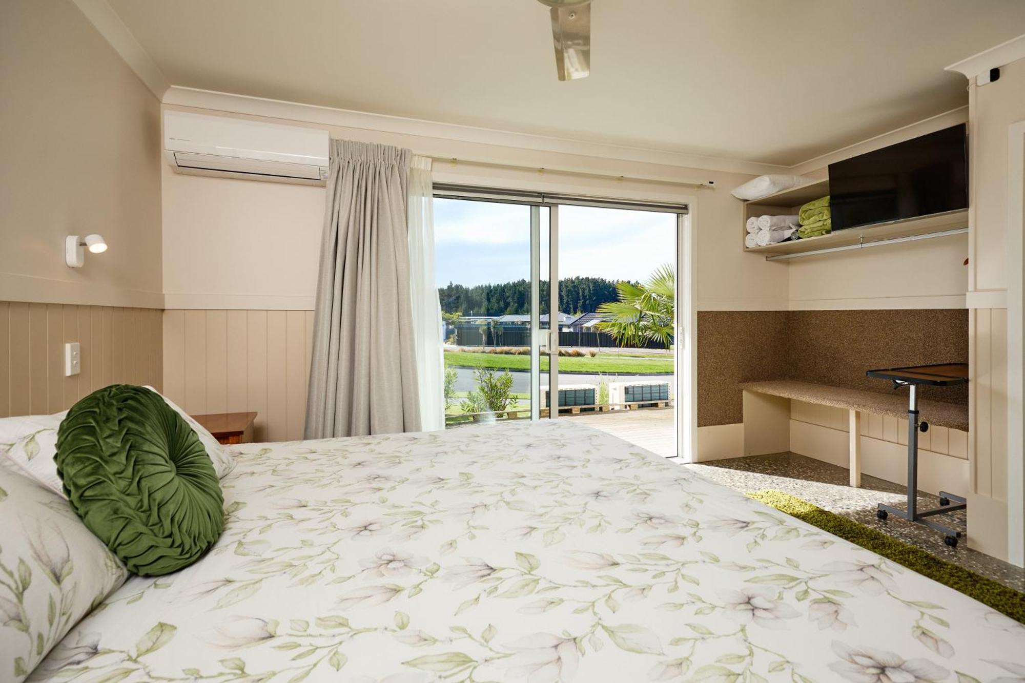 Kakatu Retreat Panzió Kaikoura Kültér fotó
