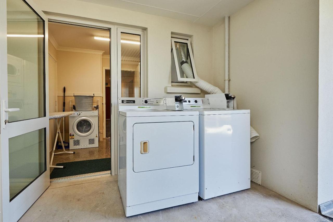 Kakatu Retreat Panzió Kaikoura Kültér fotó